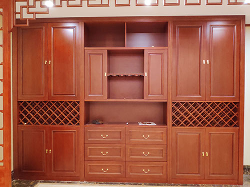 潮阳中式家居装修之中式酒柜装修效果图
